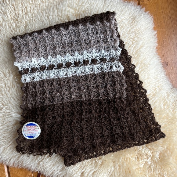 Vintage Icelandic Wool Scarf - Picture 2 of 7